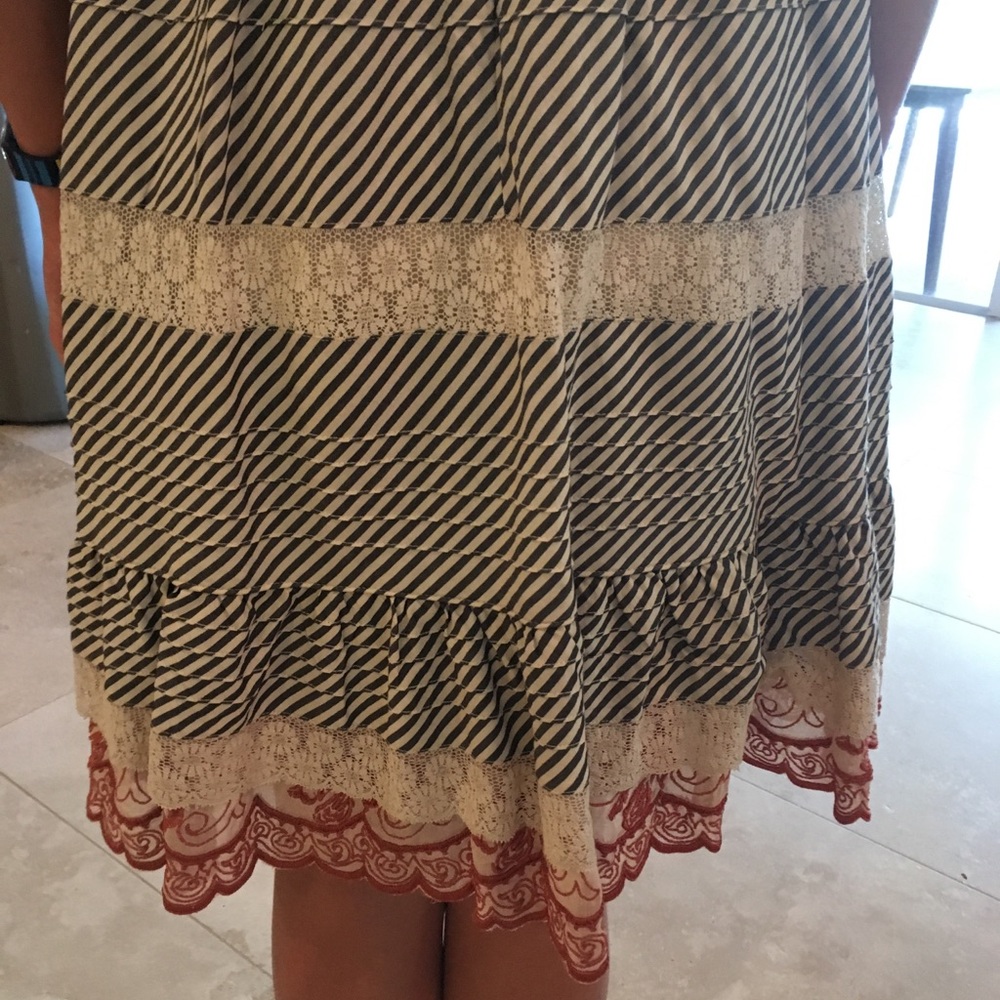 Dress - Picture 4 of 5